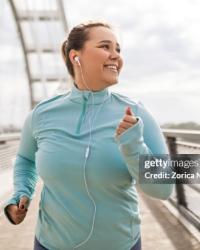 Mujer haciendo ejercicio cardiovascular