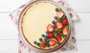 Postre con frutas hechos con LA LECHERA®